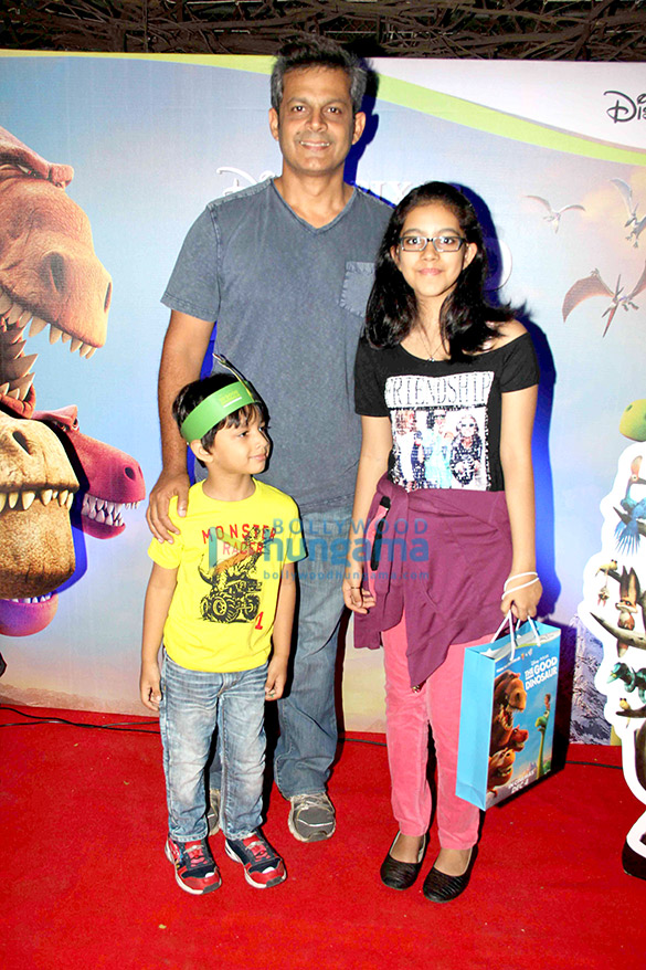 television celebrities and kids have a blast at the screening of disneys the good dinosaur 10