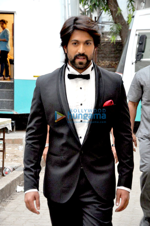 south superstar yash snapped at a photoshoot in mumbai 3