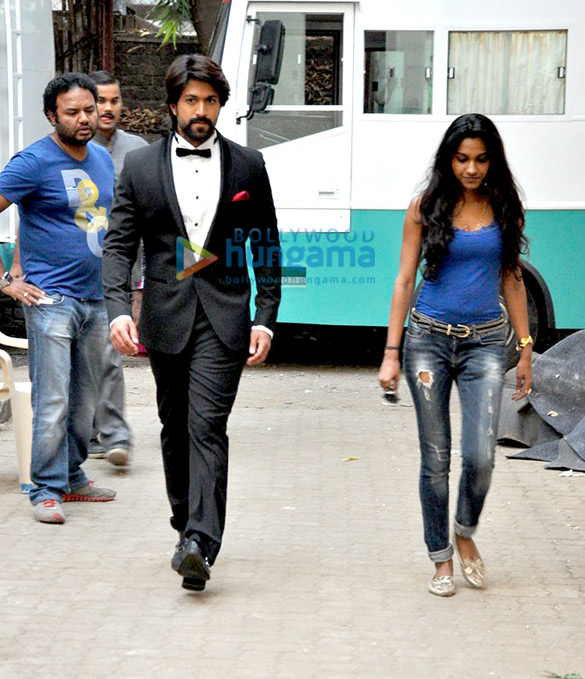south superstar yash snapped at a photoshoot in mumbai 7
