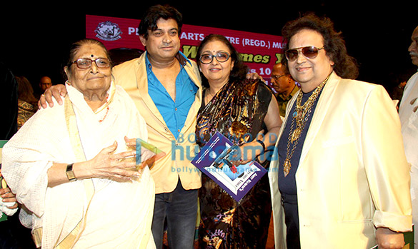 rishi kapoor jeetendra others celebrate 50 years of amit kumars music career 7
