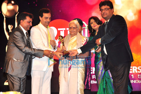 celebs grace 7th edition of aadhi aabadi women achievers awards 2015 2