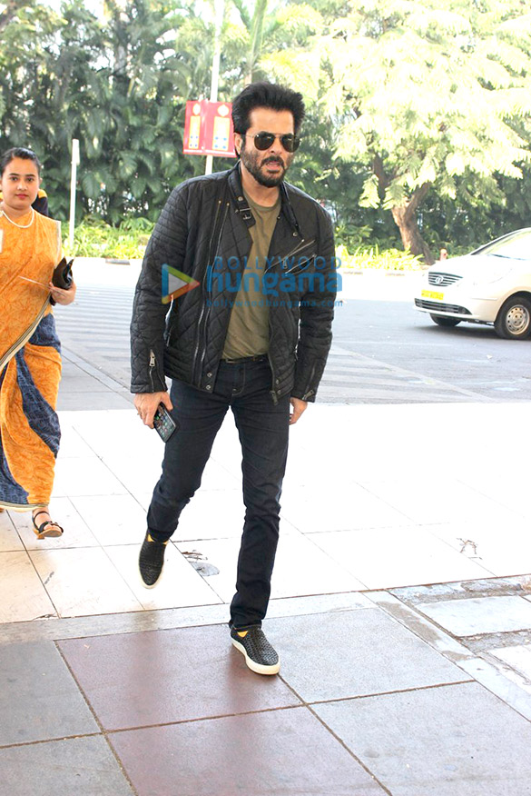 riteish deshmukh genelia dsouza abhishek bachchan anil kapoor ayushmann khurrana and others snapped at the domestic airport 4