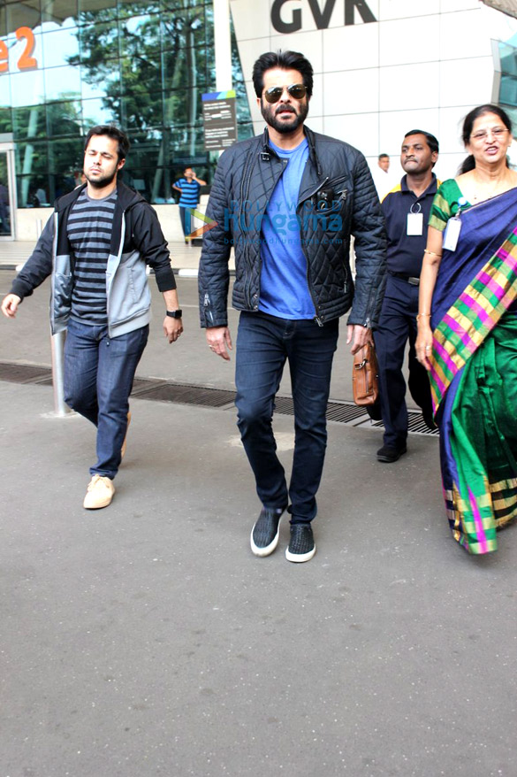 dharmendra anil kapoor snapped at the domestic airport 3