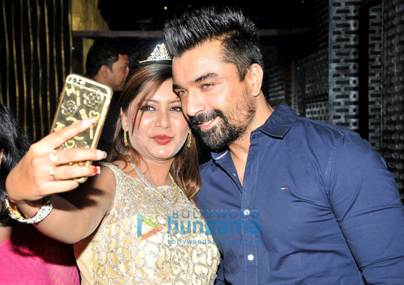 celebs grace sejal mandavias birthday bash 4
