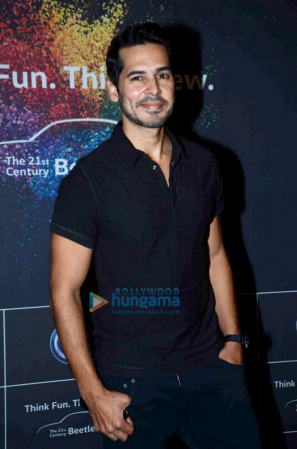 shahid kapoor sonam kapoor grace the launch of volkswagens 21st century beetle 12