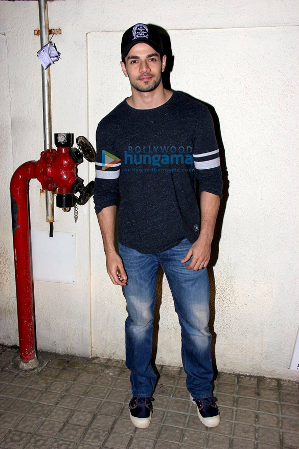 anil kapoor sooraj pancholi snapped at pvr 3