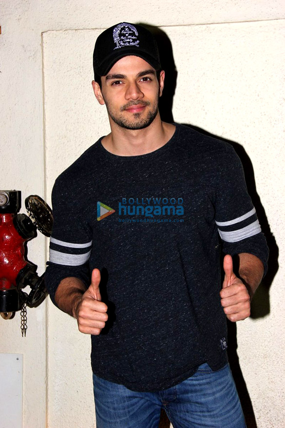 anil kapoor sooraj pancholi snapped at pvr 5