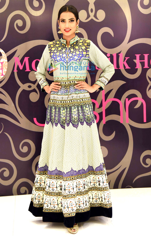 sapna pabbi karishma kotak zoya afroz grace the launch of jashn store fashion show in lucknow 18