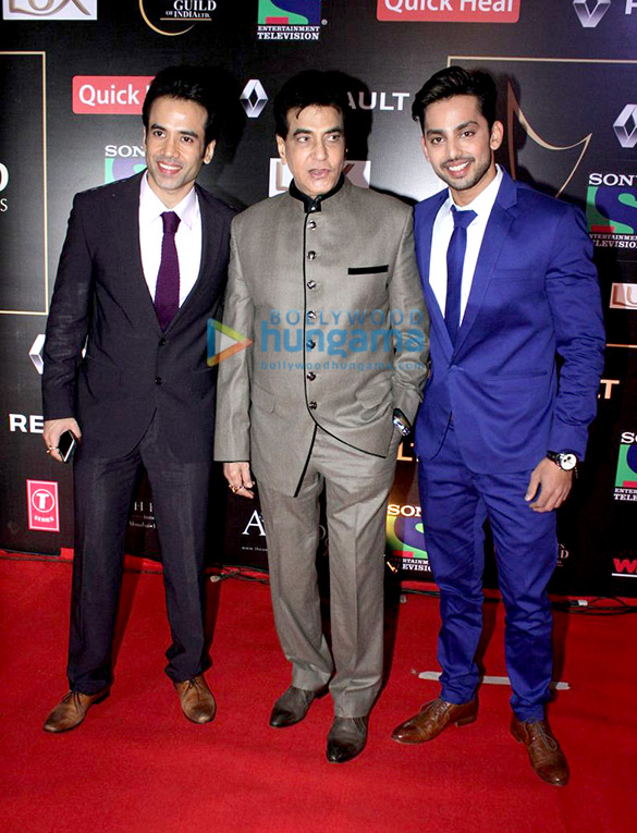 akshay kumar priyanka chopra anil kapoor grace renault sony guild awards 2016 35