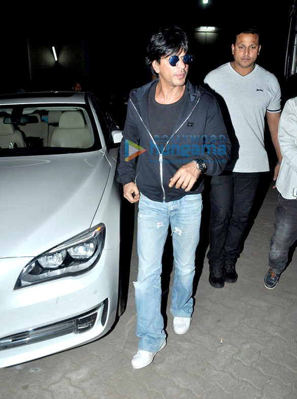 shah rukh khan varun dhawan and rohit shetty snapped at dilwale promotions 6