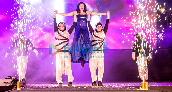 mannara performs at country clubs new year bash in bangalore 5