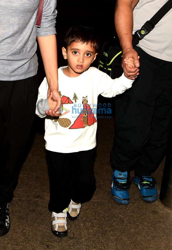 aamir khan arrives with his family after their swiss vacation 7