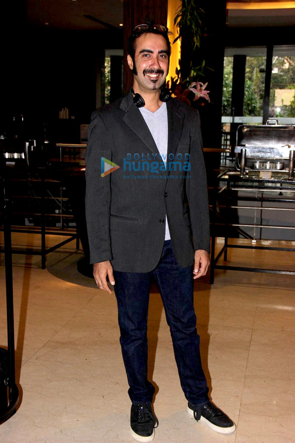 konkona sen sharma ranvir shorey kalki koechlin gulzar and vishal bhardwaj at the launch of a death in the gunj 10