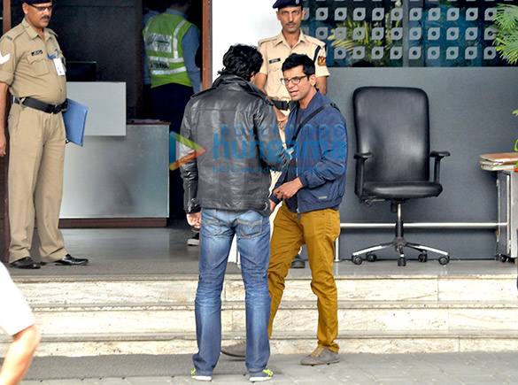 saif ali khan kareena kapoor khan ranveer singh and others return from saifai mahotsav 7