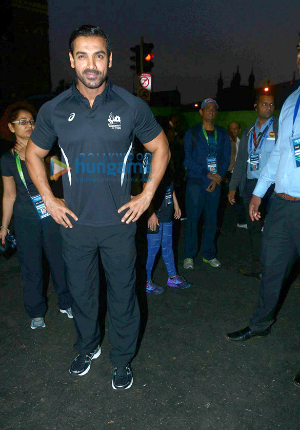 john abraham katrina kaif and others at standard chartered mumbai marathon 2016 17