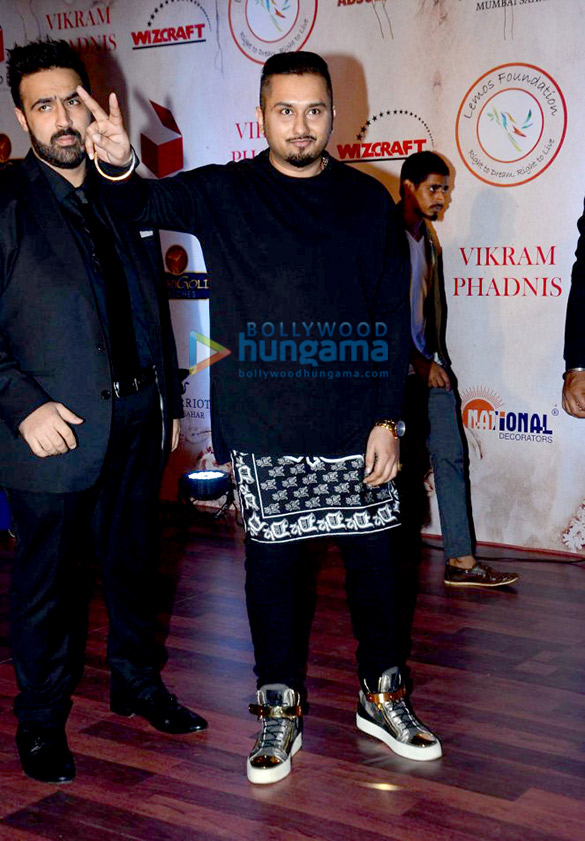 amitabh bachchan and others at vikram phadnis 25 years in the fashion industry celebration 35