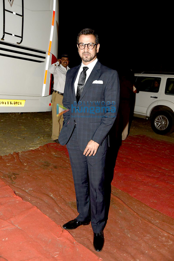 bollywood biggies perform at the umang police show 2016 75