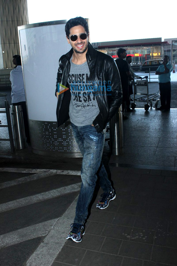 sidharth malhotra departs for bangkok 4