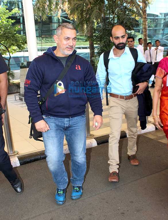 aamir khan arrives for rang de basanti 10 years celebration after his shoot for dangal 5