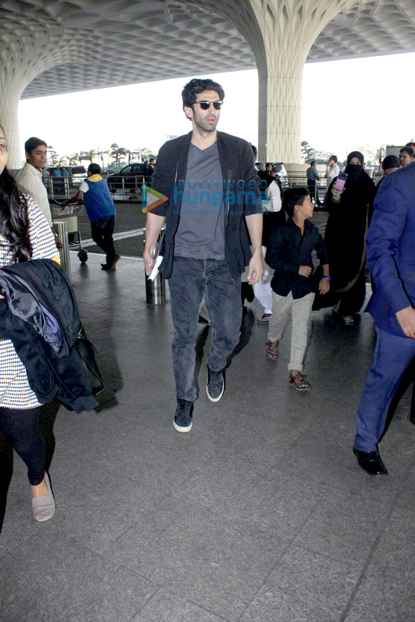 aditya roy kapoor katrina kaif depart for delhi to promote fitoor 6