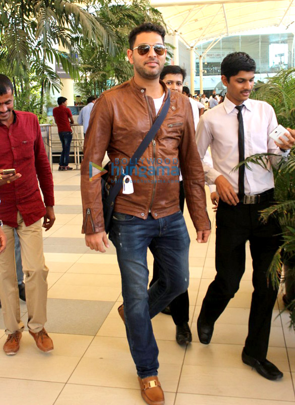 yuvraj singh hazel keech snapped at the airport 2