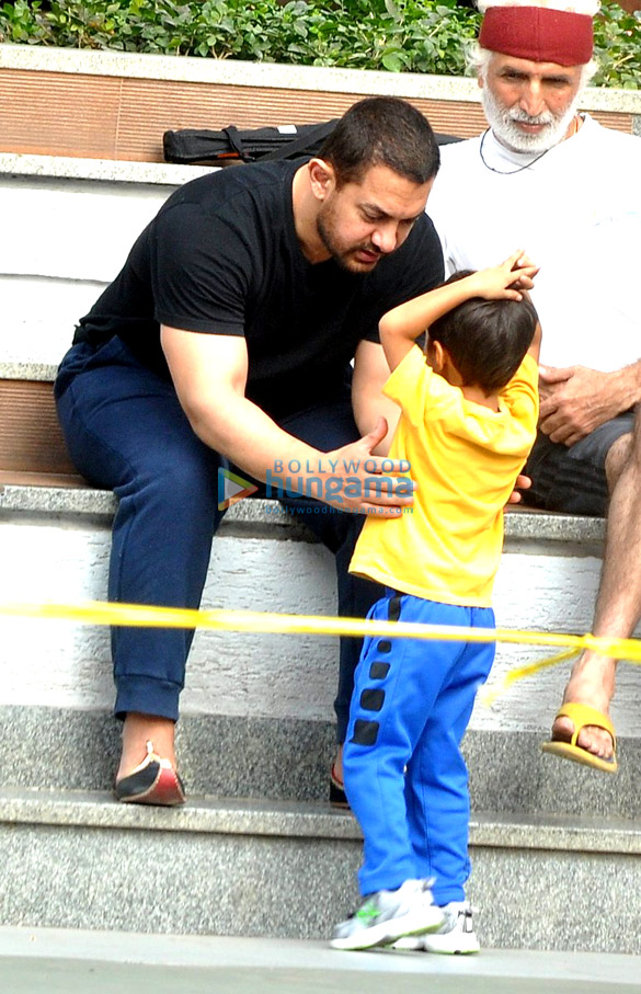aamir khan snapped taking a walk with his son azad rao khan in bandra 2