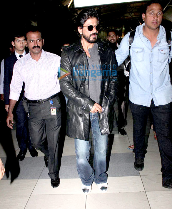 shah rukh khan returns from delhi after the launch of fan anthem 13