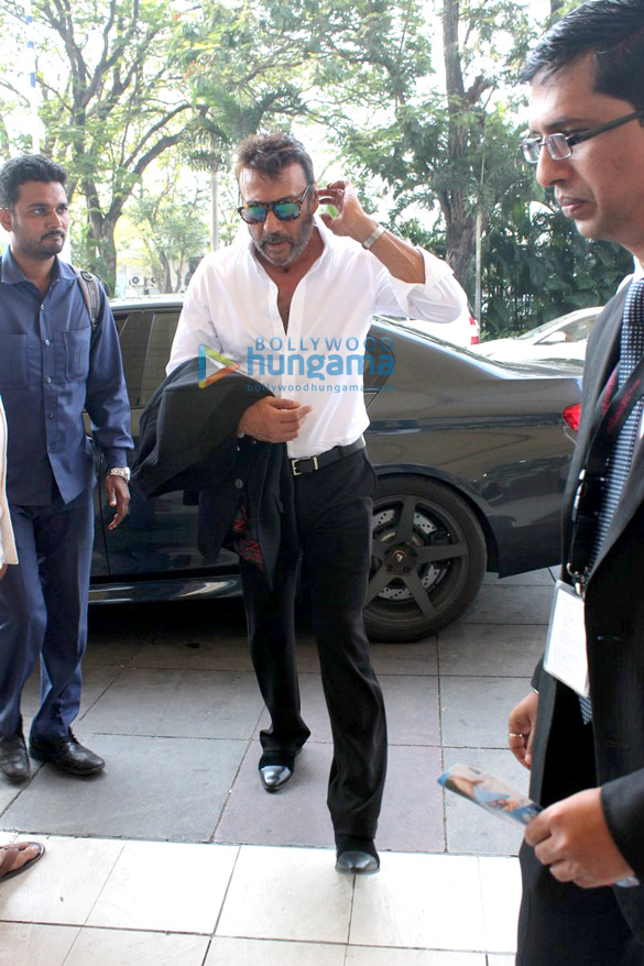 shilpa shetty anil kapoor others snapped at the airport 9