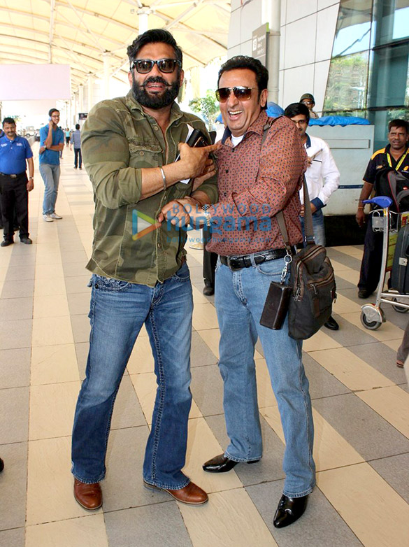 aamir khan ileana dcruz bipasha basu and many others snapped at the domestic airport 7