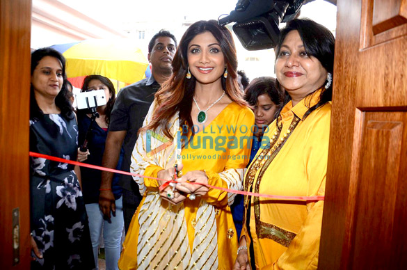 shilpa shetty at the launch of diagold store in mumbai 3