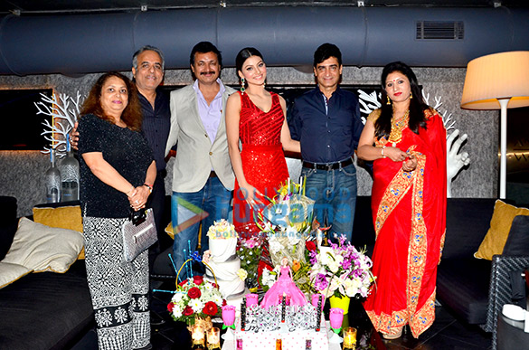 urvashi rautela celebrates her birthday with her family and director inder kumar 2