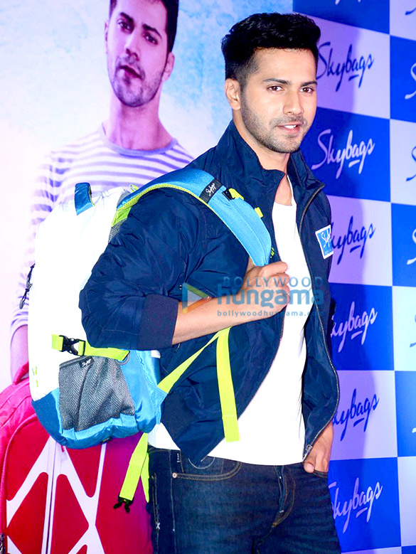 varun dhawan at the launch of skybags new collection 2