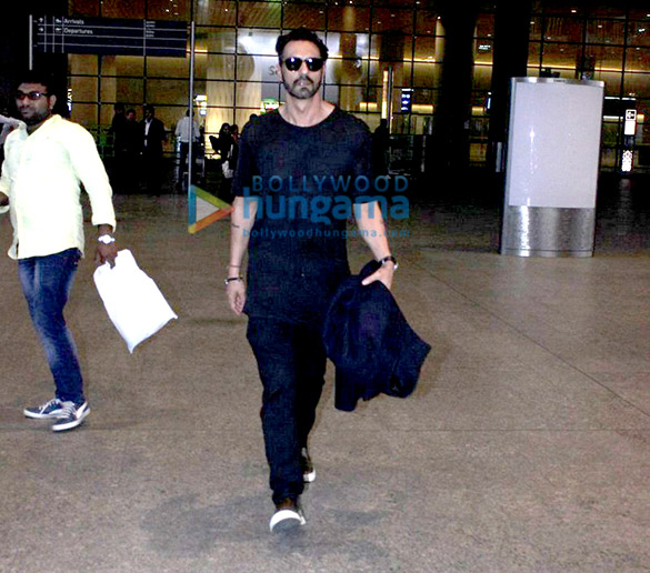 arjun rampal returns from new york 3
