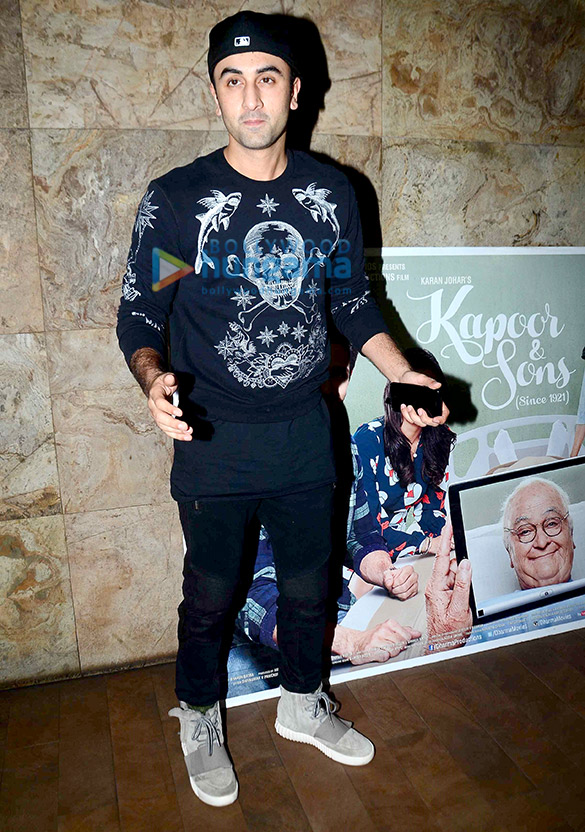 ranbir kapoor varun dhawan sushant singh rajput grace the special screening of kapoor sons 6
