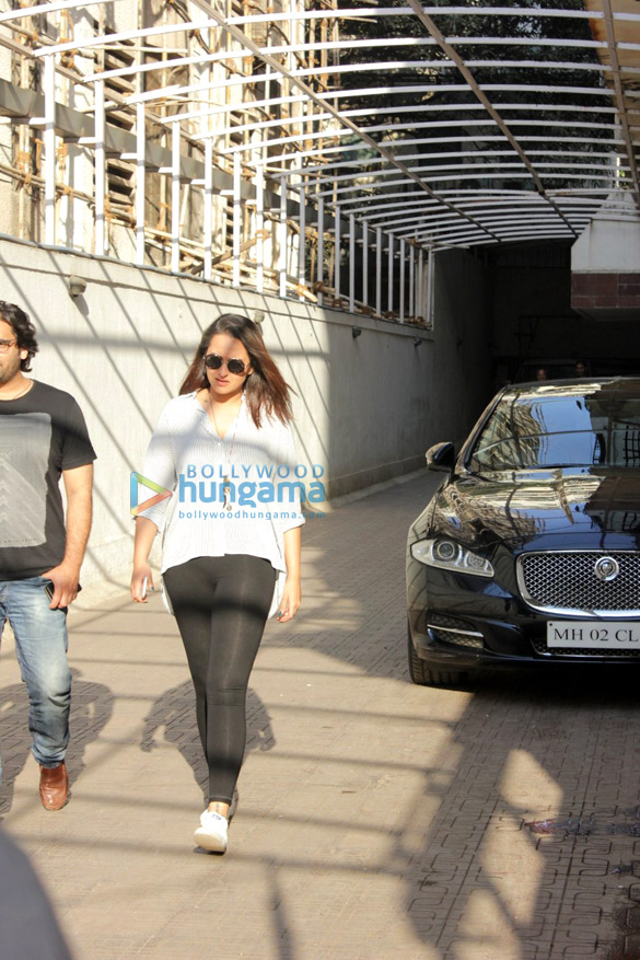 sonakshi sinha snapped post a meeting at the dharma office 3