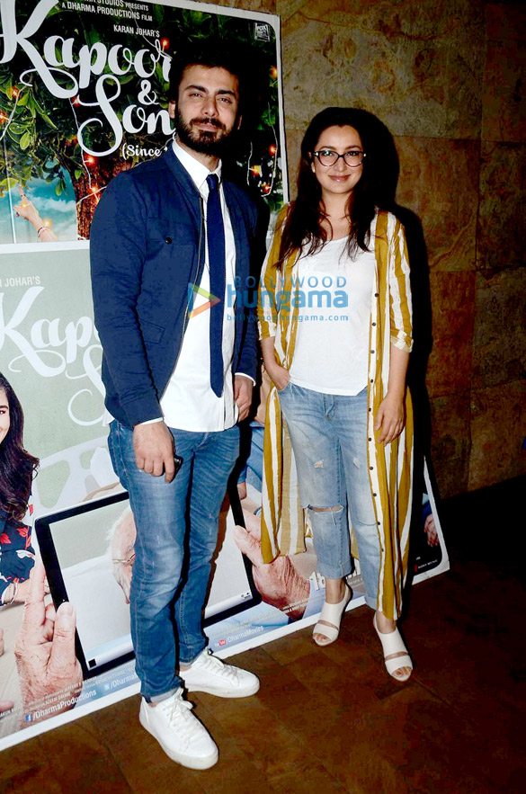 fawad khan hosts a special screening of kapoor sons at lightbox 2