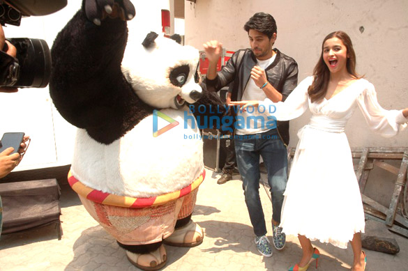 po the panda from kung fu panda meets the cast of kapoor sons 2
