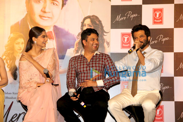 anil kapoor sonam kapoor grace the launch of music video mere papa 3