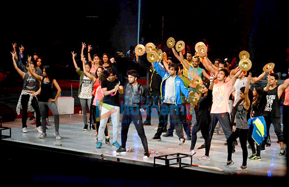 ranveer singh snapped rehearsing for ipl launch tomorrow 6