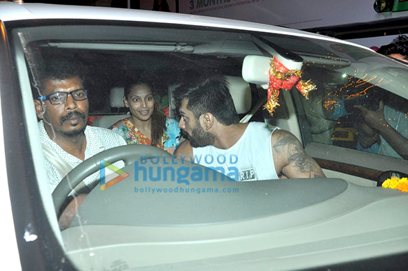 bipasha basu karan singh grover snapped post spa session in bandra 7