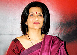 Sarika to turn TV host with Savdhaan India