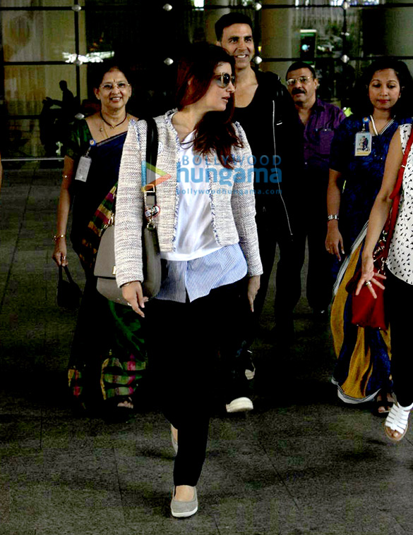akshay kumar twinkle khanna snappd at the airport 9