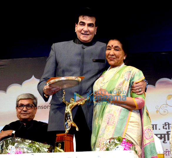 jeetendra sanjay leela bhansali honoured with pandit dinanath mangeshkar award 4