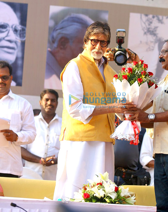 amitabh bachchan graces a road naming ceremony in bandra 8