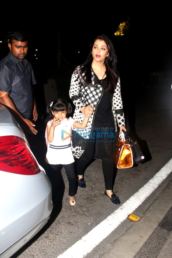 aishwarya rai bachchan aaradhya bachchan snapped on their way to cannes 3