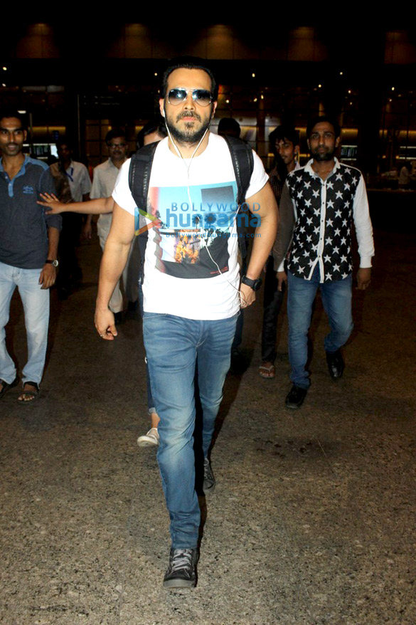 emraan hashmi snapped at the mumbai domestic airport 6