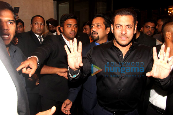 shah rukh khan salman khan others attend preity zinta gene goodenoughs wedding reception 27
