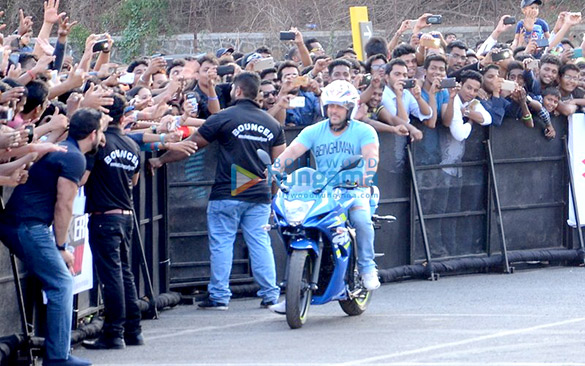 salman khan snapped at suzuki gixxer event 17