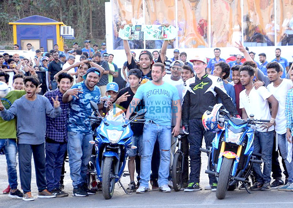 salman khan snapped at suzuki gixxer event 16