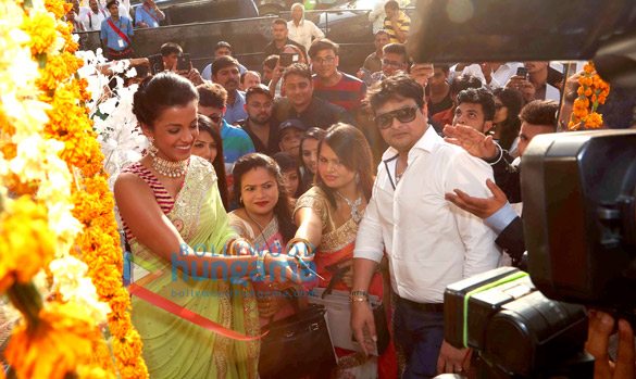 mugdha godse graces the inauguration of kids fashion wear store western basics 2